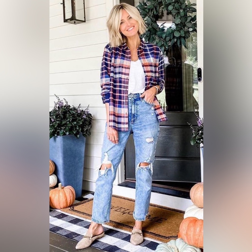 Target Universal Thread plaid flannel button up shirt